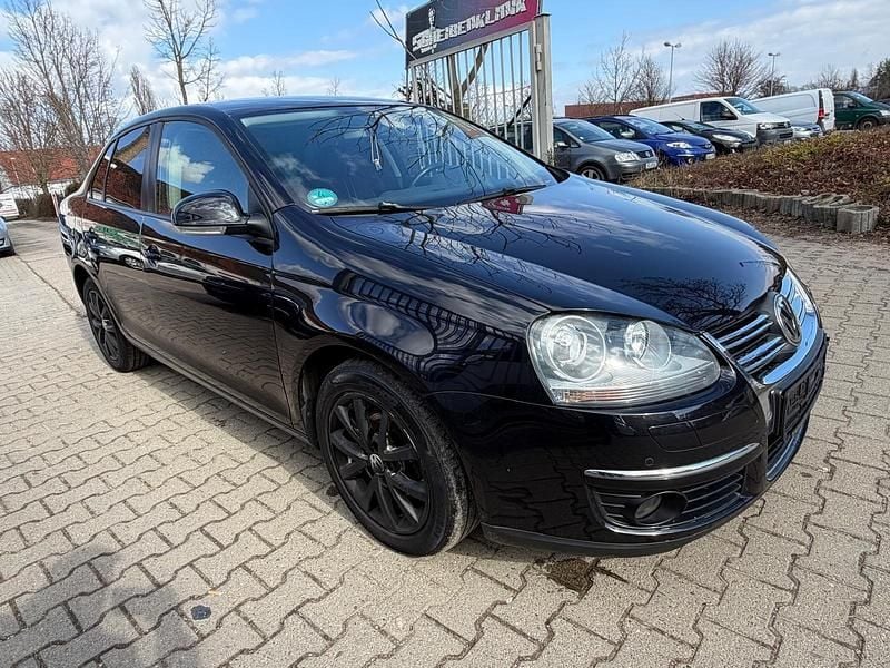 Gebraucht VW Jetta 122 PS (89 kW) 2010 Limousine