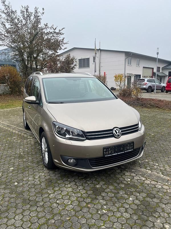 Gebraucht VW Touran 140 PS (102 kW) 2014 Braun Van / Kleinbus