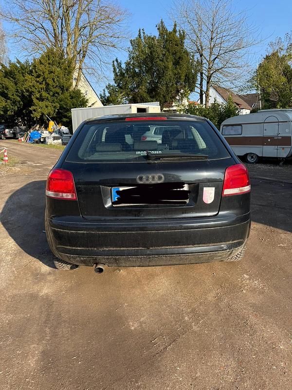 Gebraucht Audi A3 102 PS (75 kW) 2005 Schwarz Kleinwagen