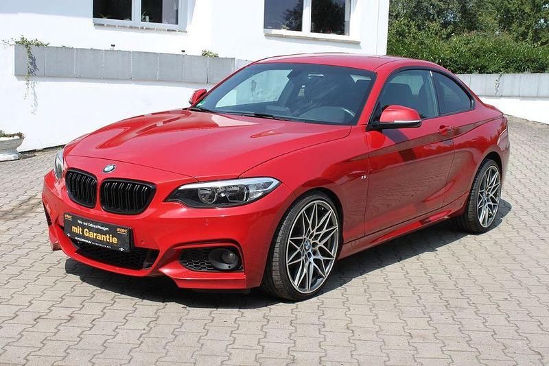 Rot Gebraucht 2016 BMW 218 M Sport Coupé | 15.950 € (Fairer Preis) - Bild 1/3