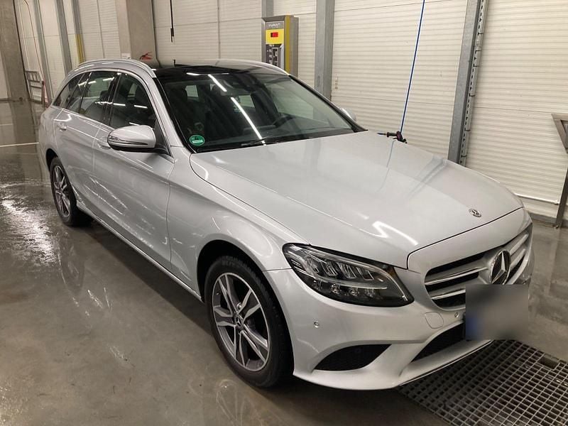 Gebraucht Mercedes C220 194 PS (142 kW) 2020 Silber Kombi