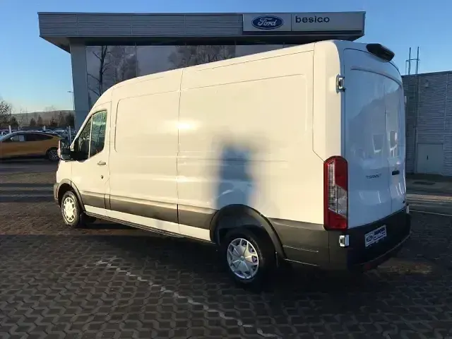 Używany Ford Transit Trend 105 KM (77 kW) 2025 Biały Minivan