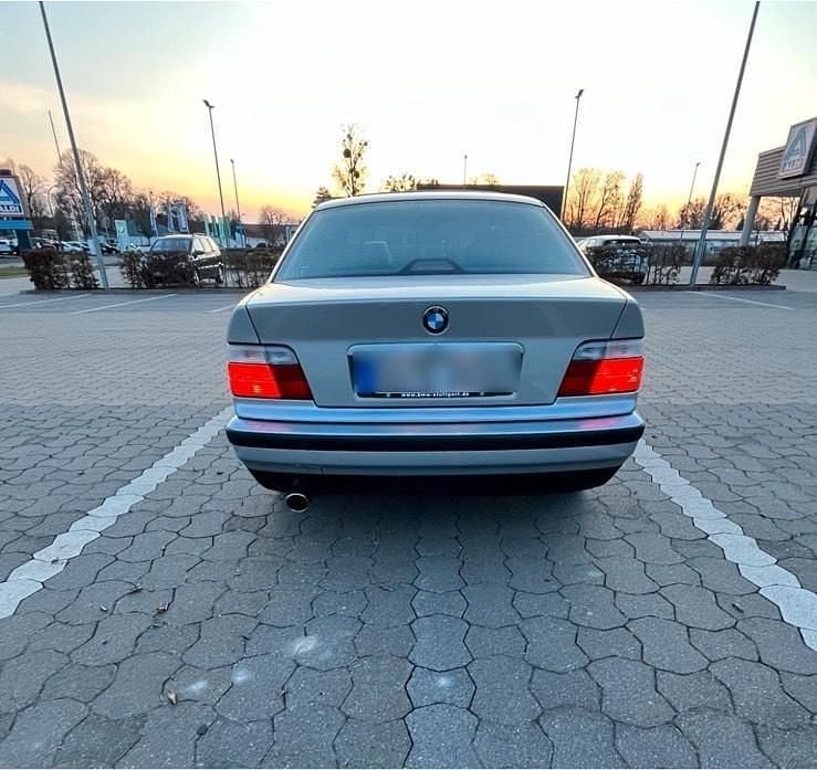 Gebraucht BMW 320 Sport Line 150 PS (110 kW) 1997 Grau Limousine