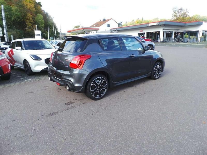 Grau Gebraucht 2023 Suzuki Swift Sport Kleinwagen | 19.950 € (Etwas zu teuer) - Bild 1/4