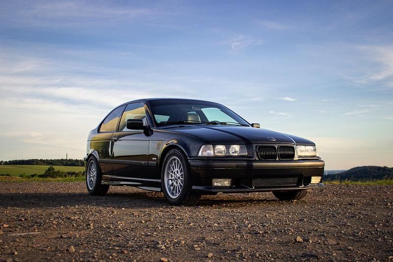 Gebraucht BMW 323 Compact 170 PS (125 kW) 1997 Schwarz Kleinwagen