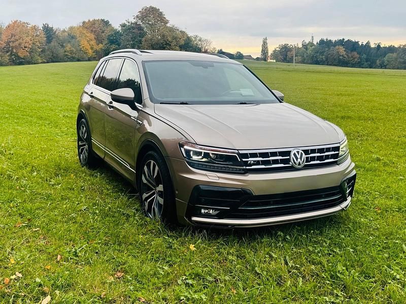 Gold Gebraucht 2018 VW Tiguan R-line SUV | 19.999 € (Superpreis) - Bild 1/4