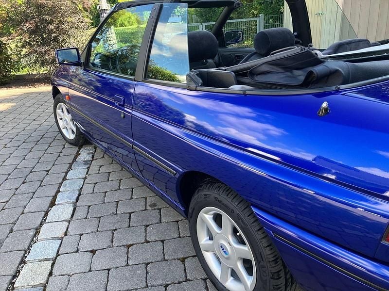 Gebraucht Ford Escort Cabriolet 90 PS (66 kW) 1994 Blau Cabrio