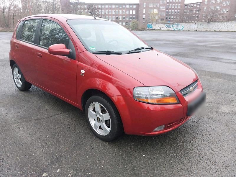 Gebraucht Chevrolet Kalos 100 PS (73 kW) 2007 Rot Limousine