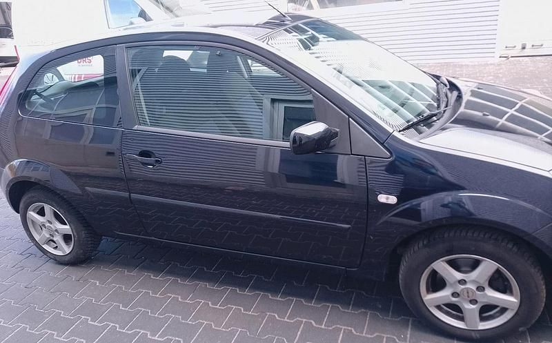 Gebraucht Ford Fiesta 69 PS (50 kW) 2008 Schwarz Kleinwagen