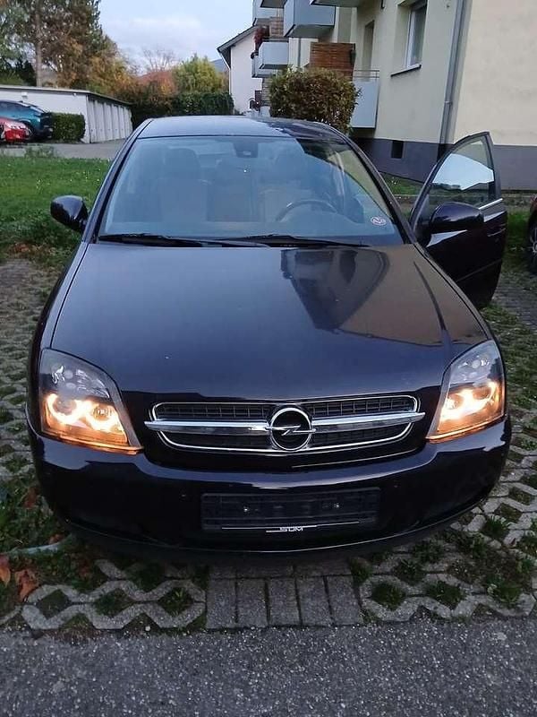 Blau Gebraucht 2004 Opel Vectra Edition Limousine | 1.050 € (Superpreis) - Bild 1/4