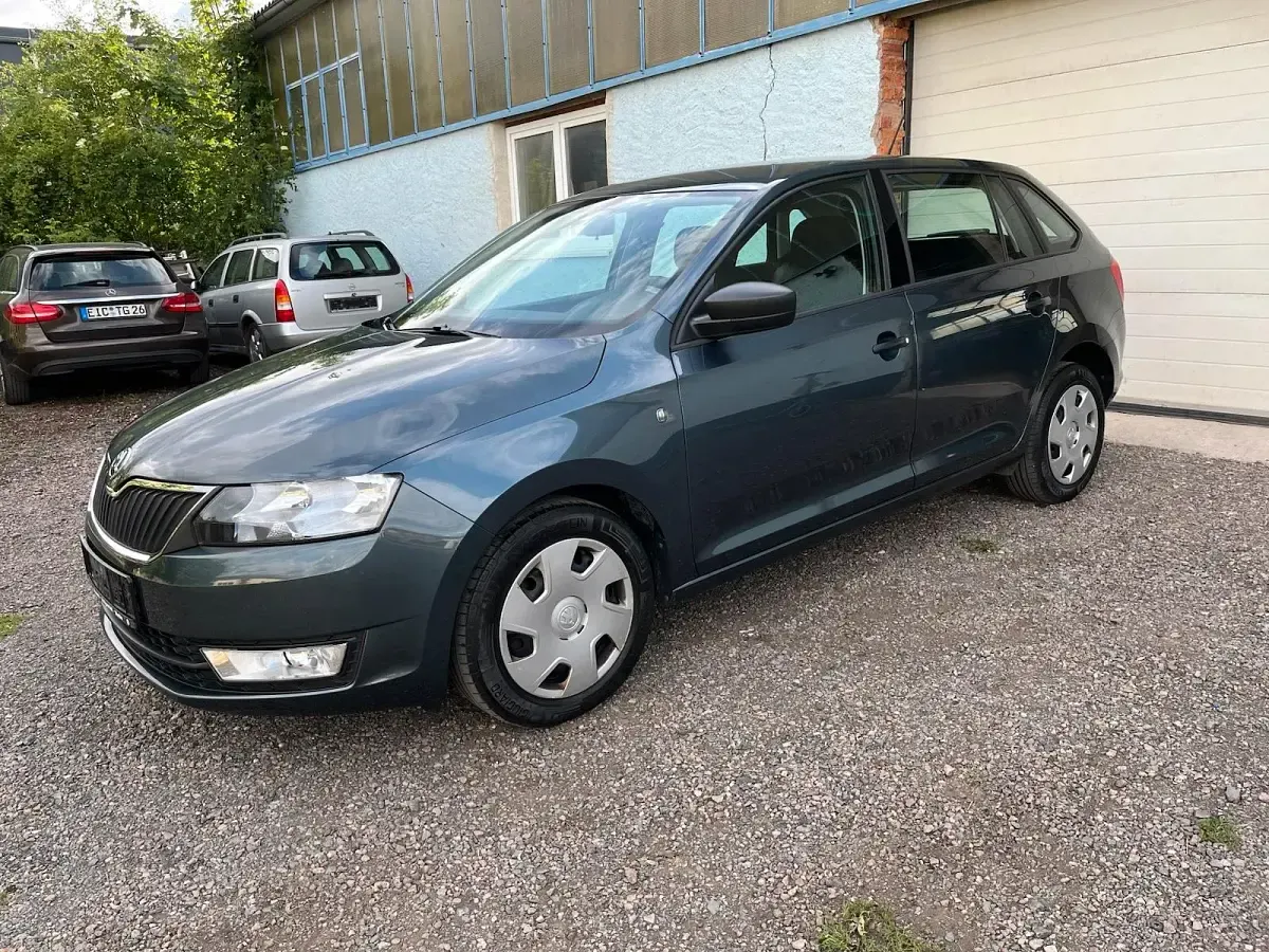 Gebraucht Skoda Rapid 105 PS (77 kW) 2015 Schwarz Kleinwagen