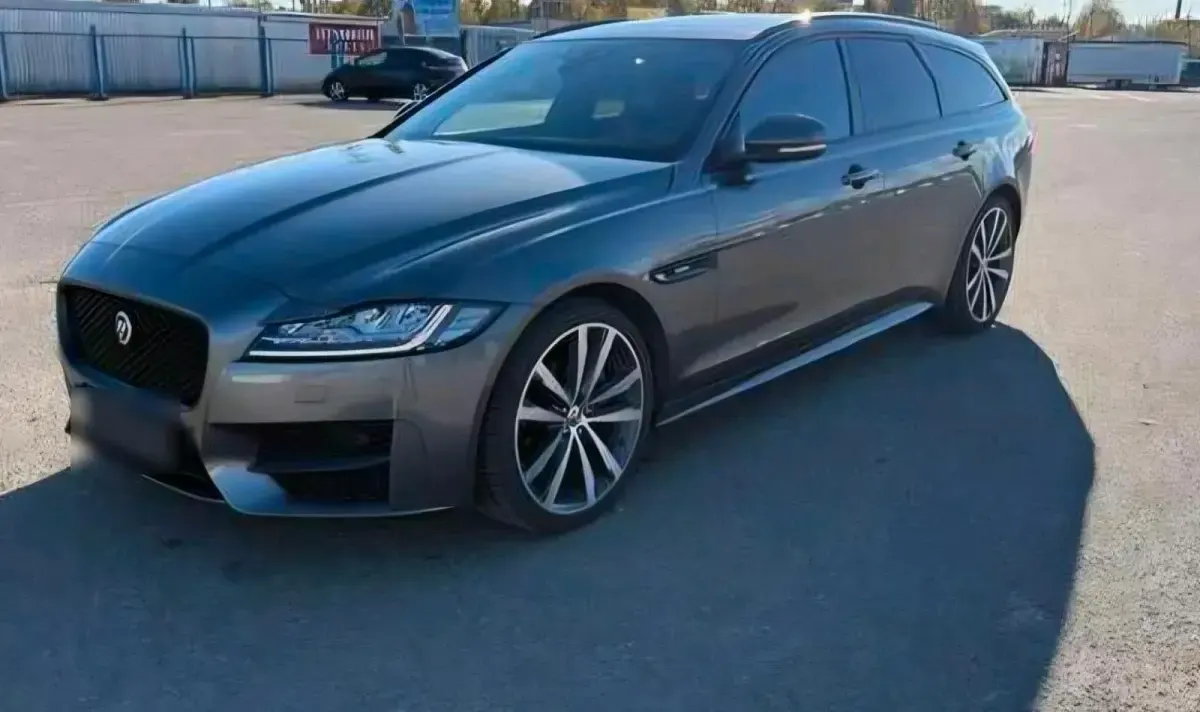 Gebraucht Jaguar XF 180 PS (132 kW) 2018 Grau Kombi