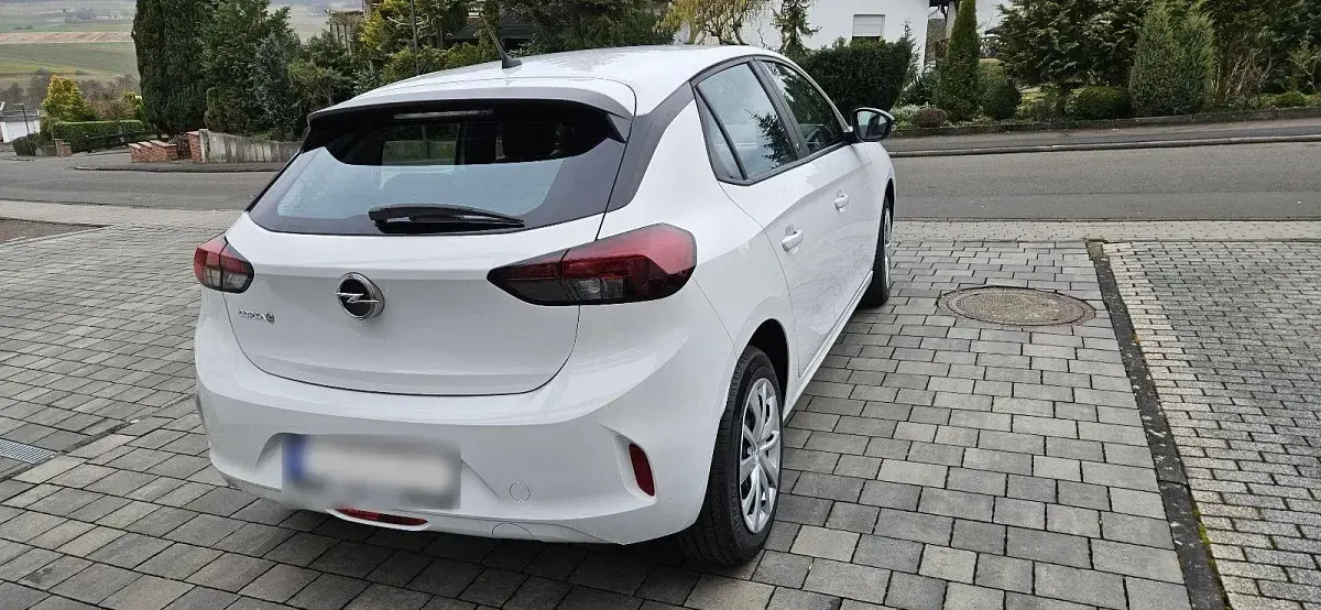 Gebraucht Opel Corsa-e Edition 100 kW (136 PS) 2024 Weiß Kleinwagen