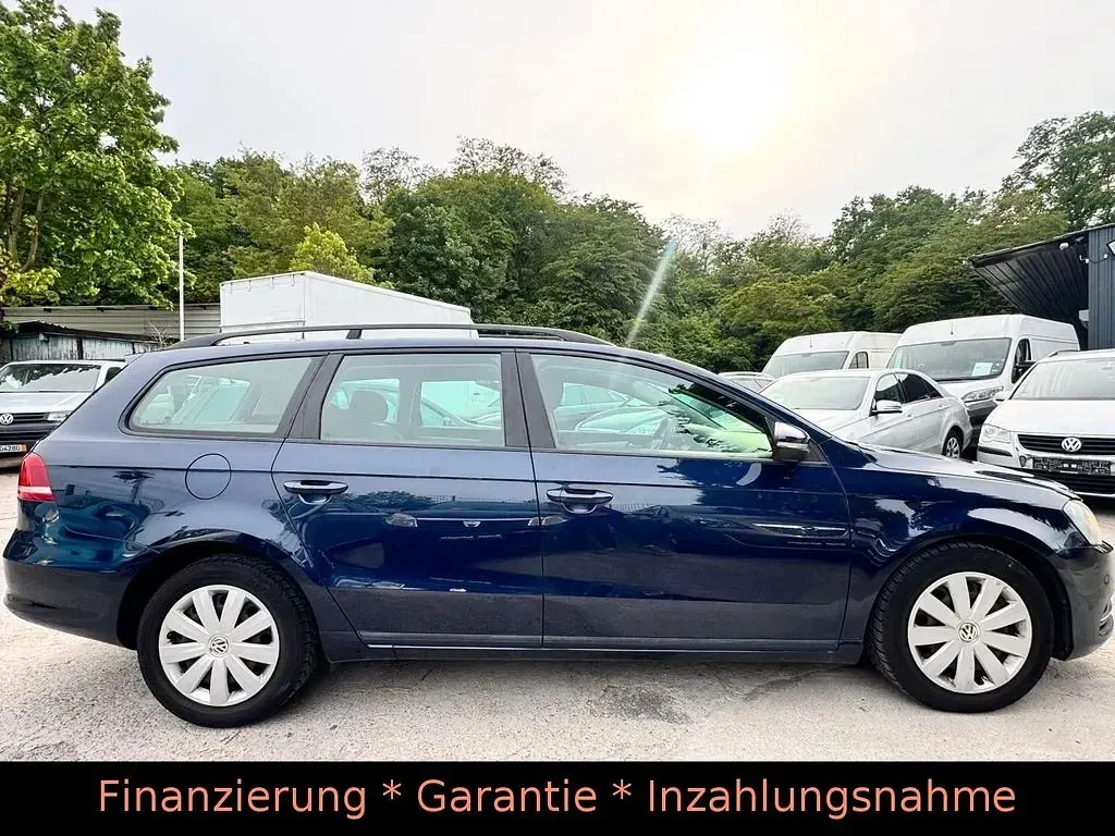Gebraucht VW Passat 105 PS (77 kW) 2011 Blau Kombi