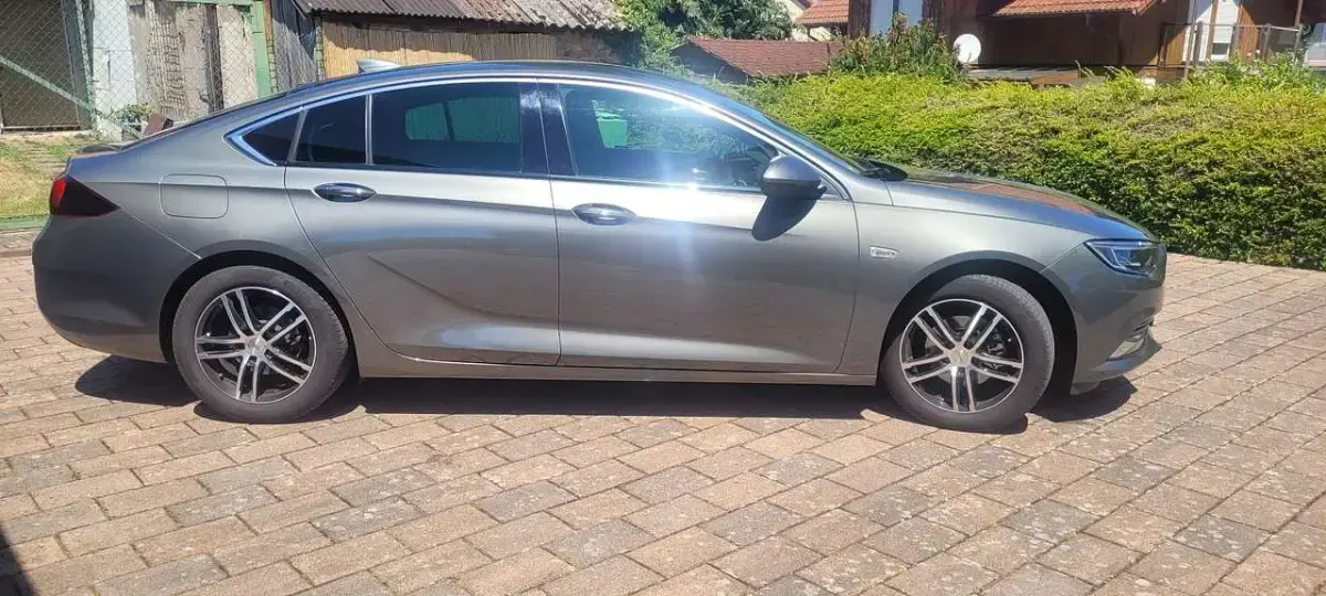 Gebraucht Opel Insignia 136 PS (100 kW) 2017 Limousine