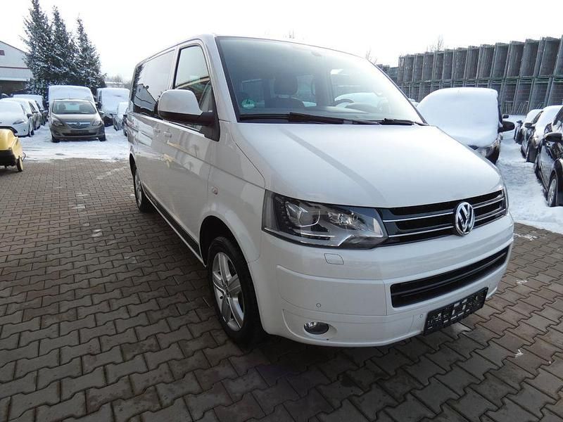 Gebraucht VW Multivan Comfortline 179 PS (131 kW) 2015 Weiß Van / Kleinbus