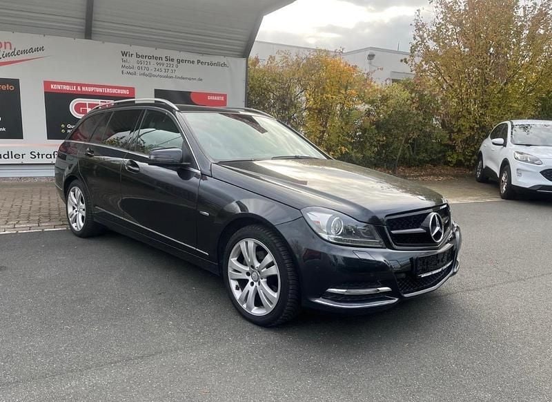 Gebraucht Mercedes C220 170 PS (125 kW) 2011 Schwarz Kombi