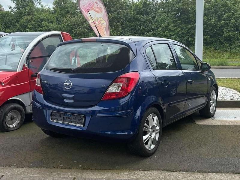 Gebraucht Opel Corsa Edition 80 PS (58 kW) 2007 Ultrablau mi2 Kleinwagen
