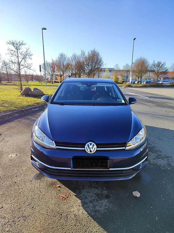 Gebraucht VW Golf VII IQ Drive 150 PS (110 kW) 2019 Blau Limousine