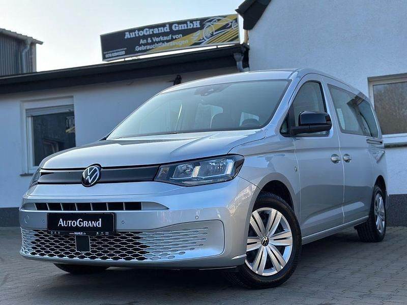 Gebraucht VW Caddy Maxi 102 PS (75 kW) 2023 Silber Van / Kleinbus