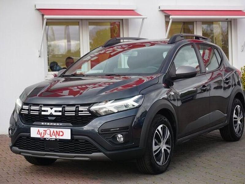 Gebraucht Dacia Sandero Expression 91 PS (66 kW) 2023 Grau Kleinwagen