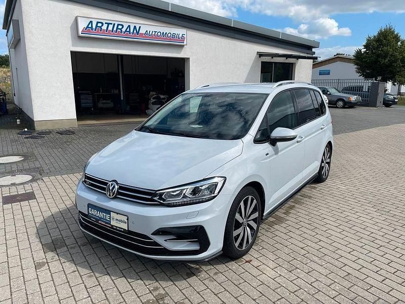 Silber Gebraucht 2018 VW Touran Join Van / Kleinbus | 19.999 € (Fairer Preis) - Bild 1/4