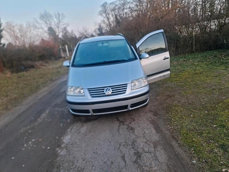 Silber Gebraucht 2005 VW Sharan Van / Kleinbus | 1.000 € - Bild 1/4