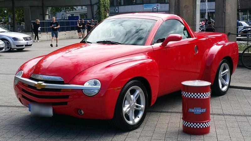 Rot Gebraucht 2003 Chevrolet SSR Cabrio | 28.000 € - Bild 1/4