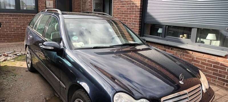 Blau Gebraucht 2005 Mercedes C230 Kombi | 9.000 € - Bild 1/4