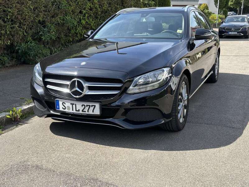 Schwarz Gebraucht 2016 Mercedes C220 Kombi | 15.900 € (Fairer Preis) - Bild 1/4