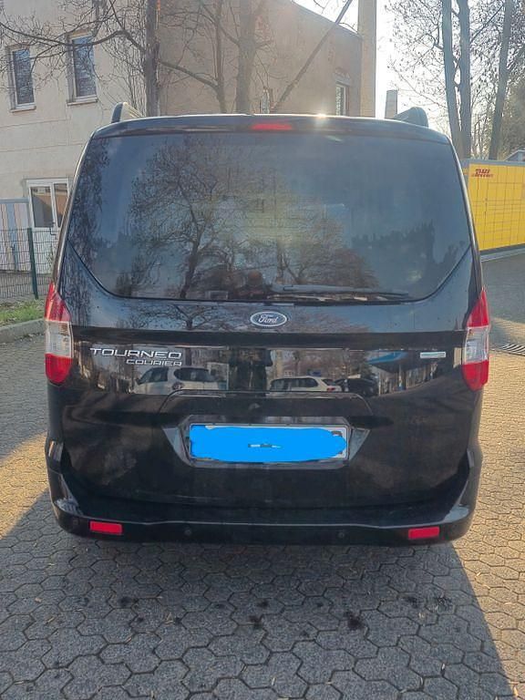Gebraucht Ford Tourneo Courier Ambiente 101 PS (74 kW) 2015 Schwarz Van / Kleinbus