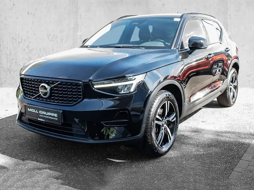 Gebraucht Volvo XC40 Plus 197 PS (144 kW) 2023 Black solid (stone) SUV