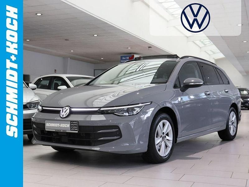 Mondsteingrau Gebraucht 2024 VW Golf VIII Life Kombi | 30.850 € - Bild 1/4