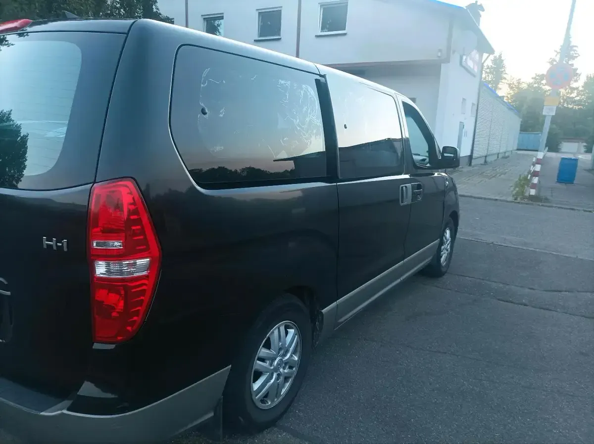 Gebraucht Hyundai H-1 136 PS (100 kW) 2017 Schwarz Van / Kleinbus