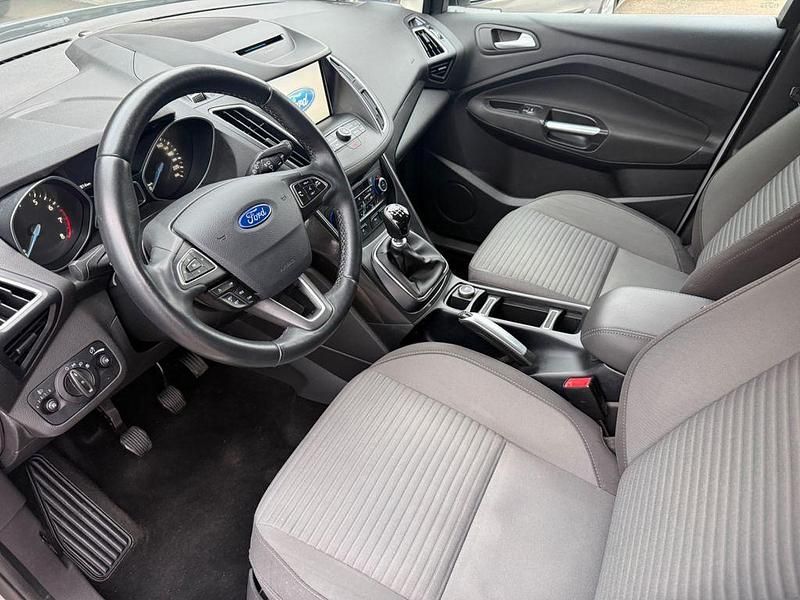 Gebraucht Ford Grand C-Max Titanium 150 PS (110 kW) 2016 Silber Van / Kleinbus