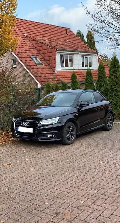 Schwarz Gebraucht 2016 Audi A1 S-Line Kleinwagen | 9.500 € (Guter Preis) - Bild 1/4