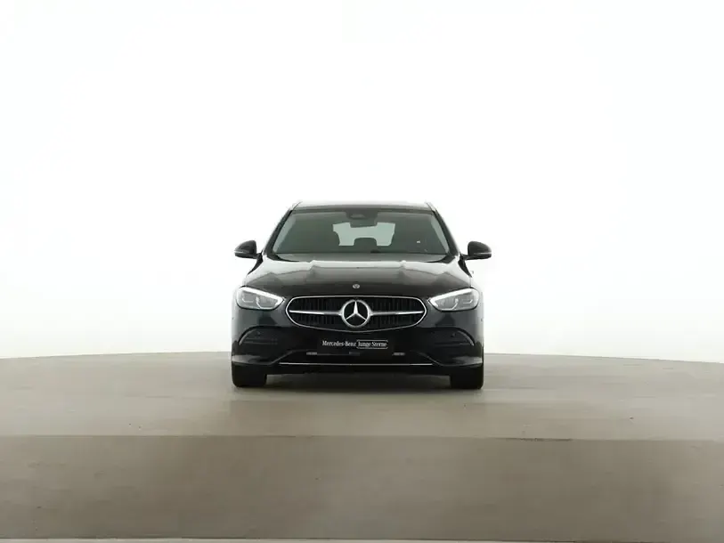 Gebraucht Mercedes C180 Avantgarde 360 PS (264 kW) 2025 Schwarz Limousine