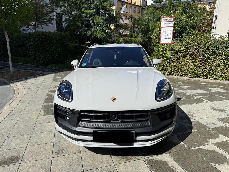 Grau Gebraucht 2023 Porsche Macan GTS SUV | 99.500 € (Guter Preis) - Bild 1/4