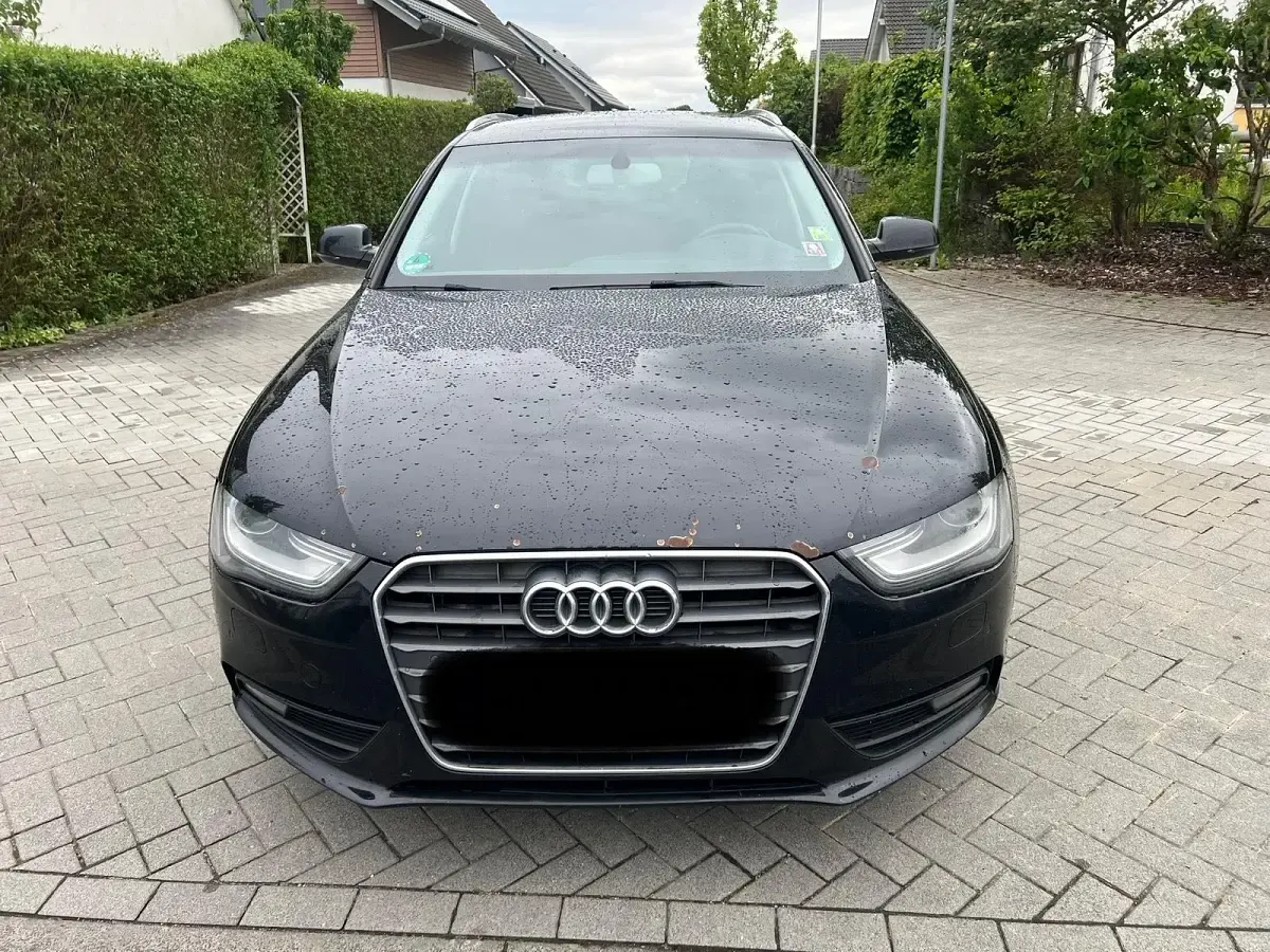 Gebraucht Audi A4 163 PS (119 kW) 2012 Schwarz Kombi