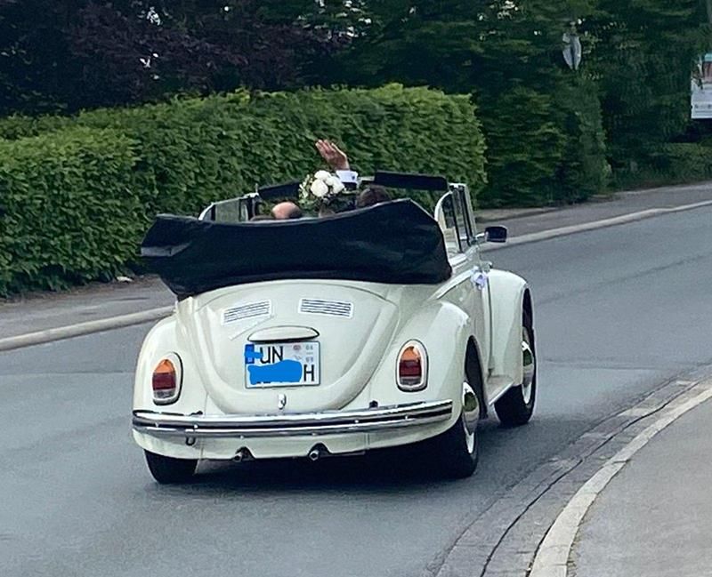 Beige Gebraucht 1969 VW Käfer Cabrio | 29.000 € - Bild 1/4