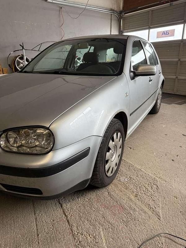 Gebraucht VW Golf IV 101 PS (74 kW) 2002 Silber Limousine