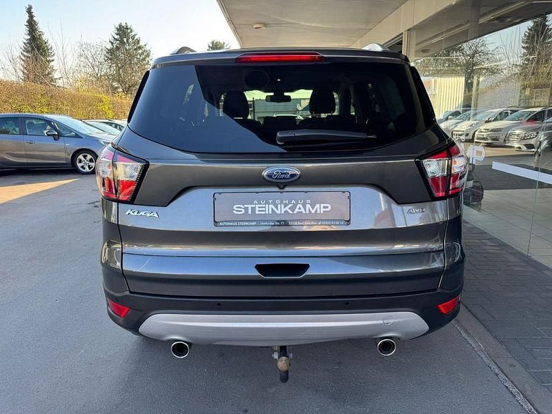 Gebraucht Ford Kuga Titanium 150 PS (110 kW) 2019 Grau SUV