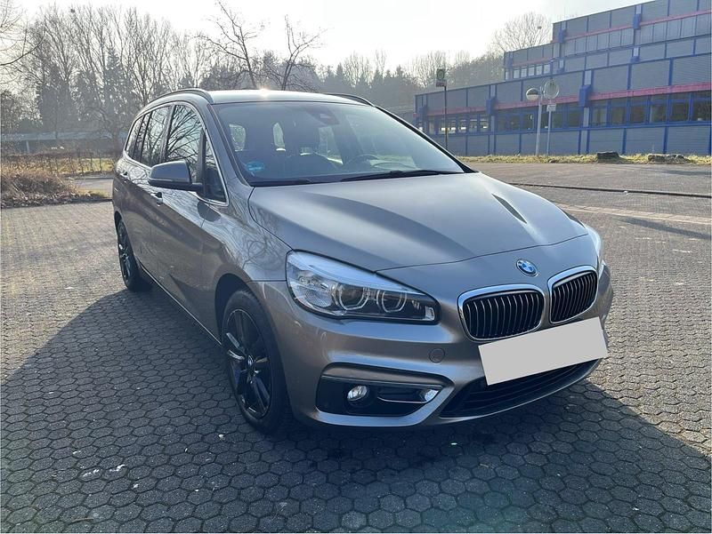 Andere farben Gebraucht 2017 BMW 220 Kombi | 15.500 € (Fairer Preis) - Bild 1/4