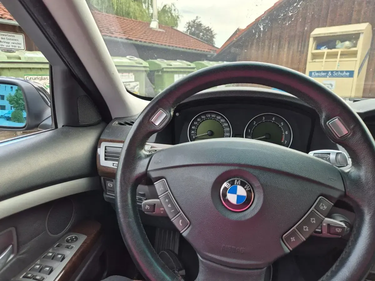 Gebraucht BMW 735 272 PS (200 kW) 2004 Schwarz Limousine