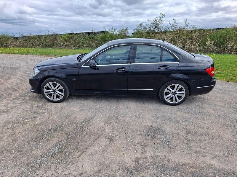 Gebraucht Mercedes C180 Avantgarde 156 PS (114 kW) 2011 Schwarz Limousine