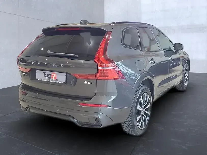 Gebraucht Volvo XC60 Plus 250 PS (183 kW) 2025 Grau SUV