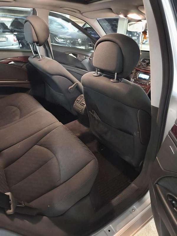 Gebraucht Mercedes E200 122 PS (89 kW) 2005 Grau Limousine