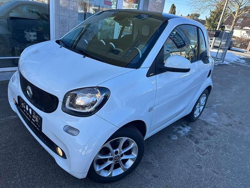 Weiß Gebraucht 2016 Smart ForTwo Coupé Passion Coupé | 13.290 € (Fairer Preis) - Bild 1/4
