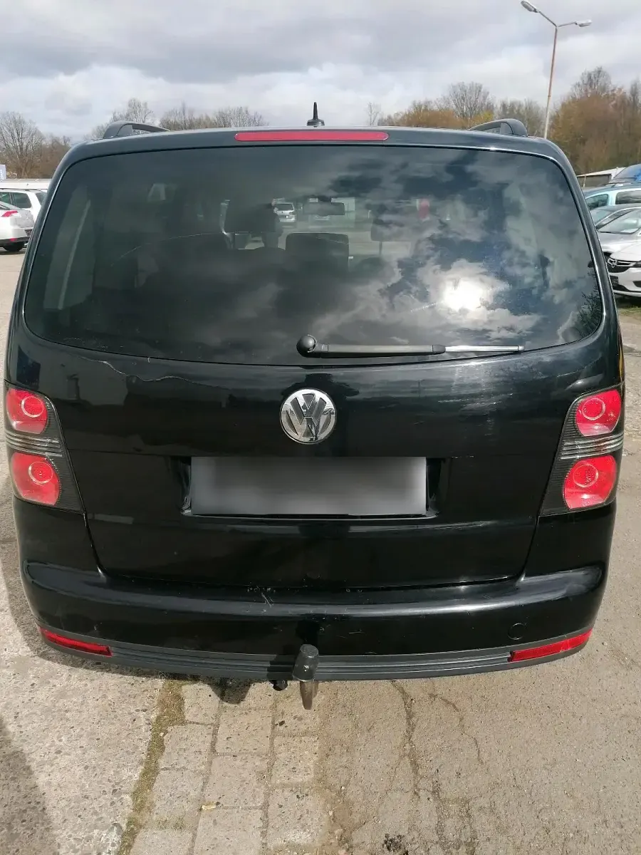 Gebraucht VW Touran 140 PS (102 kW) 2010 Schwarz Van / Kleinbus