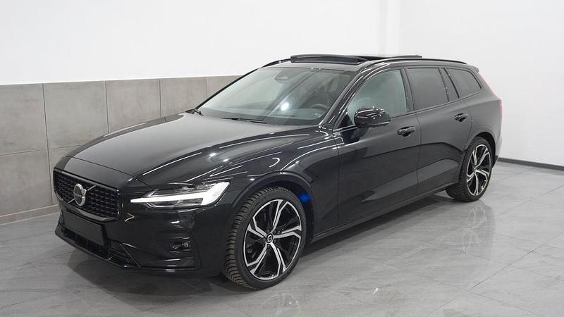 Gebraucht Volvo V60 Ultimate 197 PS (144 kW) 2024 Schwarz Kombi